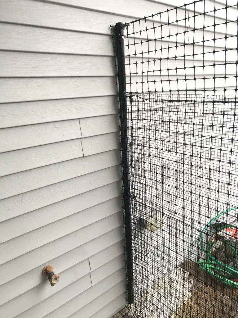 Fence height extender - anti climb dog fence Fence height extender - anti climb dog fence